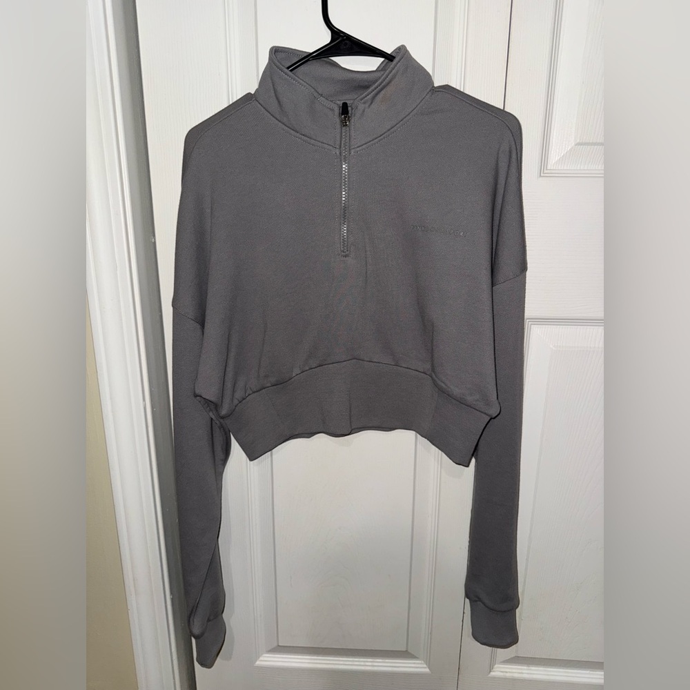 Charcoal Women's Quarter-Zip Cropped Sweatshirt